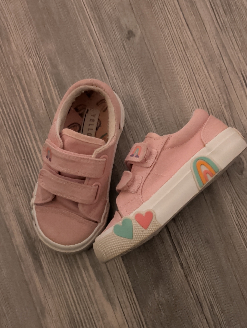 2/15$ 🌈 Pink Kids Velcro Sneakers with Rainbow & Heart Details